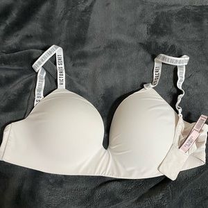 Victoria’s Secret bra | size 34DD